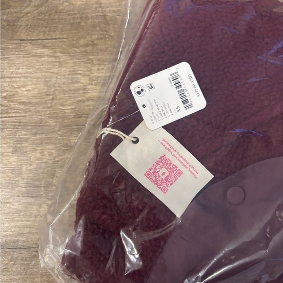 NWT NEW Free People Movement x Hatch hit the slopes fleece jacket in deep maroon - Picture 8 of 8